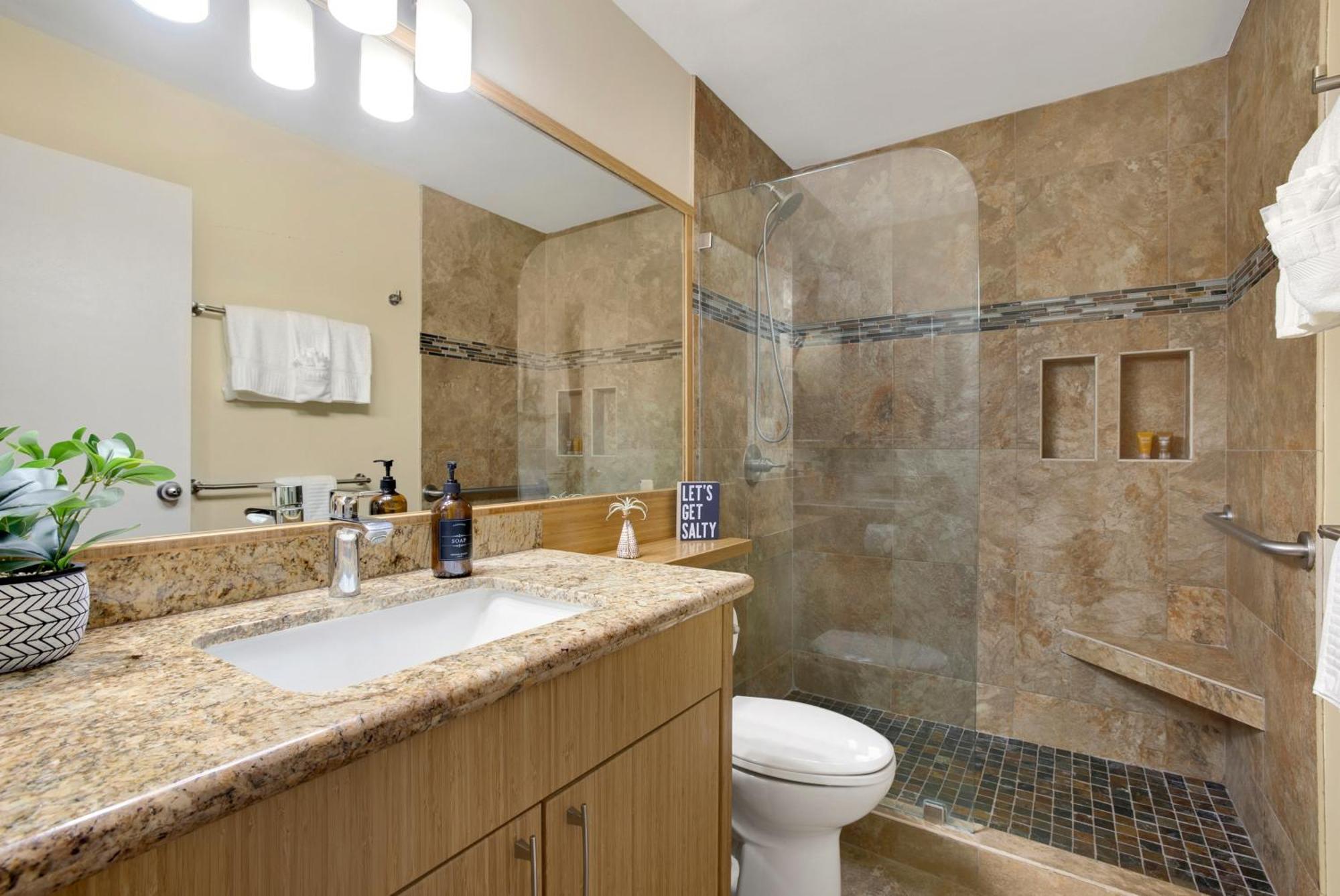 Beautiful 2Br 2Ba With Panoramic Ocean Views, Wifi, Free Parking! Kihei Exterior foto